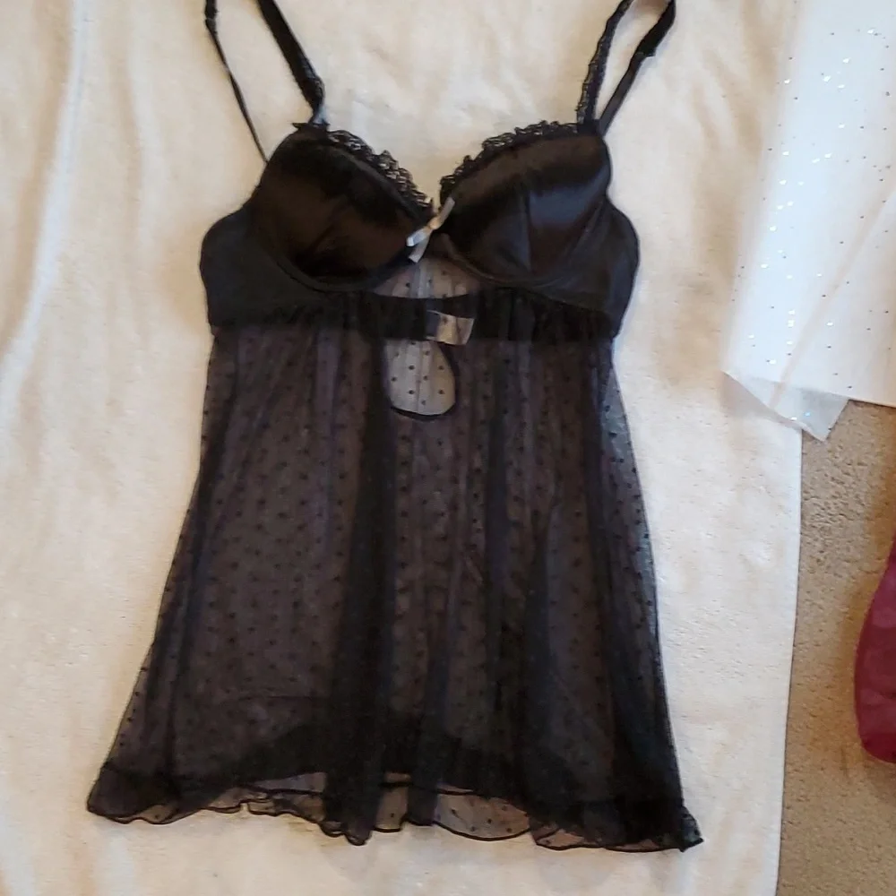 Black sheer lace chemise has padded cups, hook/eye, Size M by Rampage - Picture 1 of 4